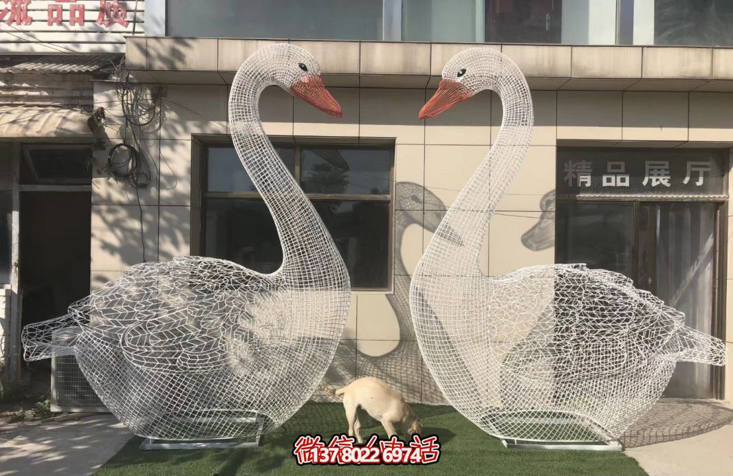 不銹鋼天鵝雕塑，給您的景區增添一抹優雅氣息