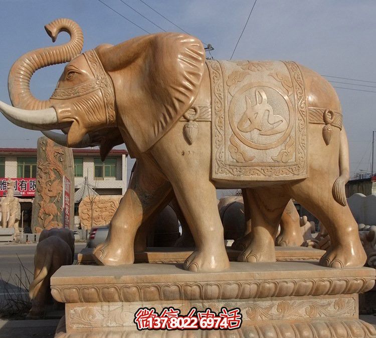 大型黃蠟石雕大象雕塑，為企業(yè)、酒店、景觀增添華麗風(fēng)采