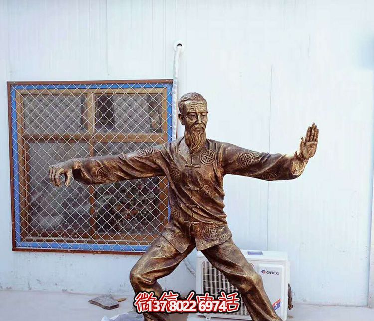太極拳老人銅雕，讓景區更加精彩