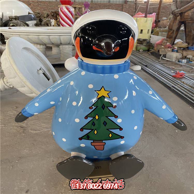 玻璃鋼游樂場(chǎng)，彩繪企鵝小品雕塑精美擺放