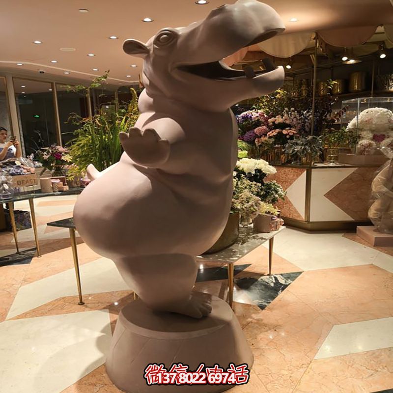 商場里播放的一只跳舞的玻璃鋼創(chuàng)意海馬雕塑 商場里播放的一只跳舞的玻璃鋼創(chuàng)意海馬雕塑